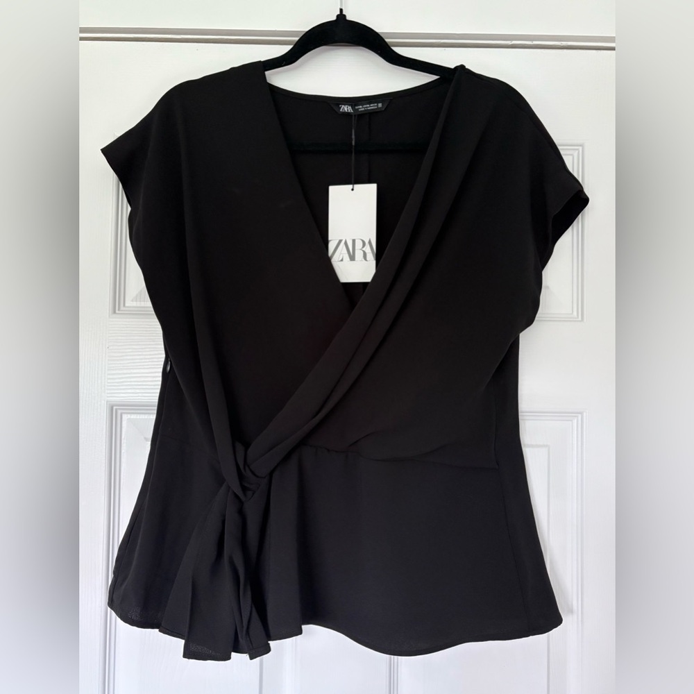ZARA KNOTTED CREPE TOP
Color: Black - Picture 6 of 6